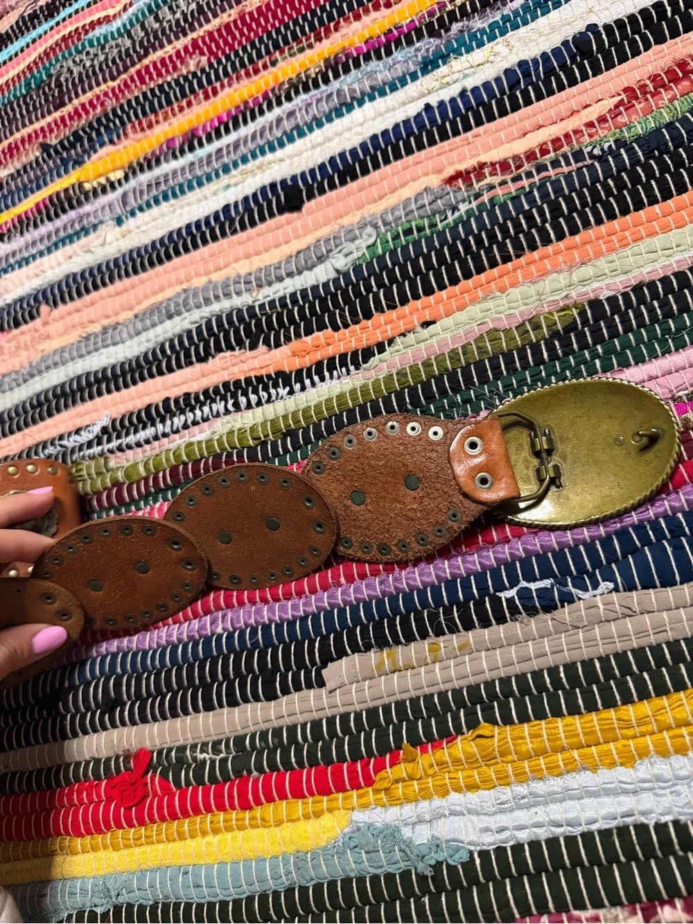 90’s VINTAGE Fossil genuine leather studded concho belt - Picture 5 of 6